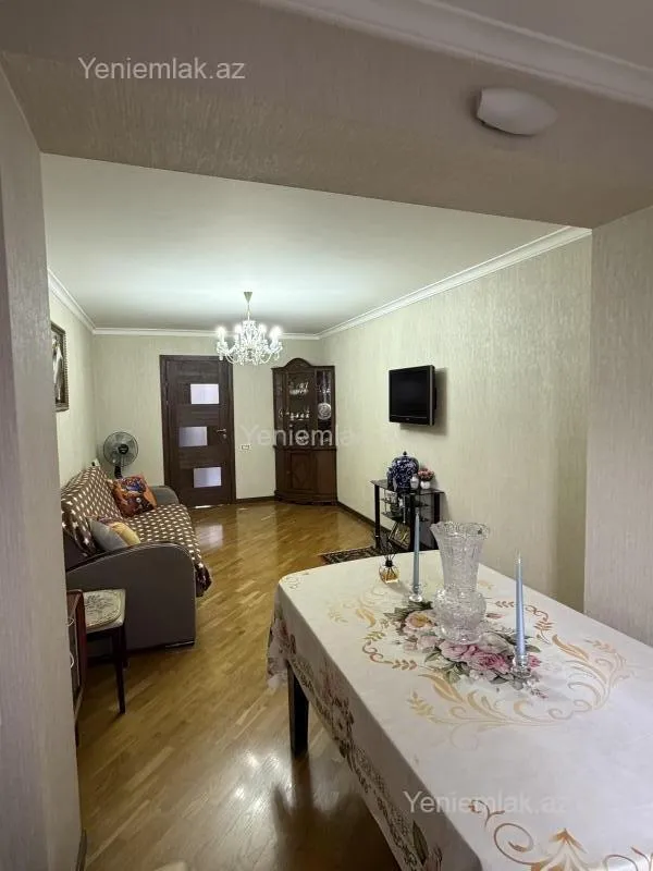 Satılır 2 otaqlı köhnə tikili 58 m²