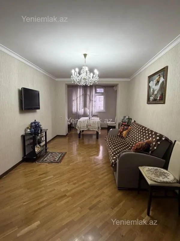 Satılır 2 otaqlı köhnə tikili 58 m²