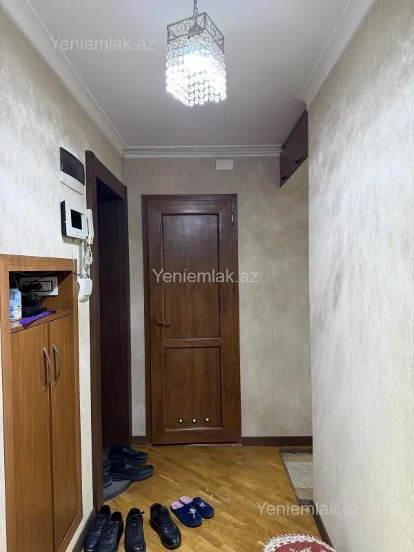 Satılır 2 otaqlı köhnə tikili 58 m²