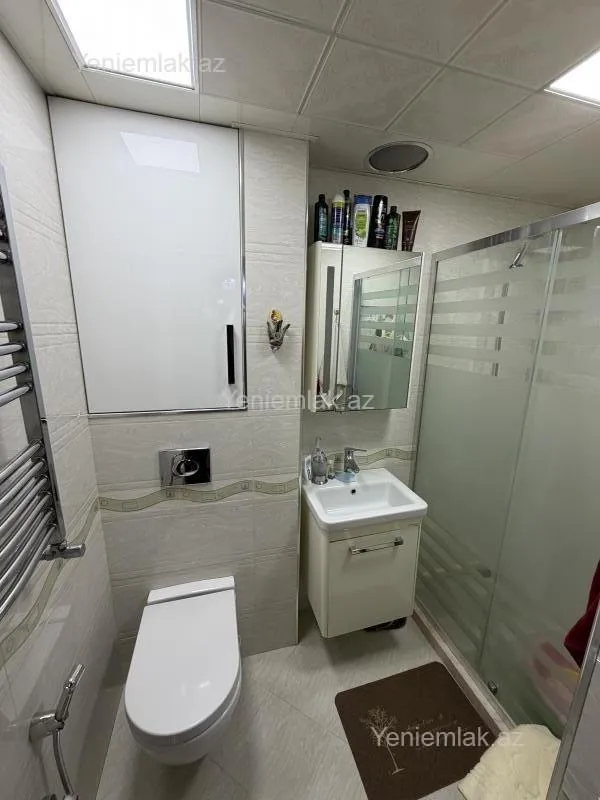Satılır 2 otaqlı köhnə tikili 58 m²
