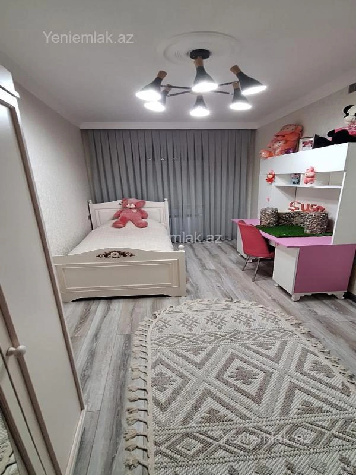 Satılır 4 otaqlı köhnə tikili 110 m²