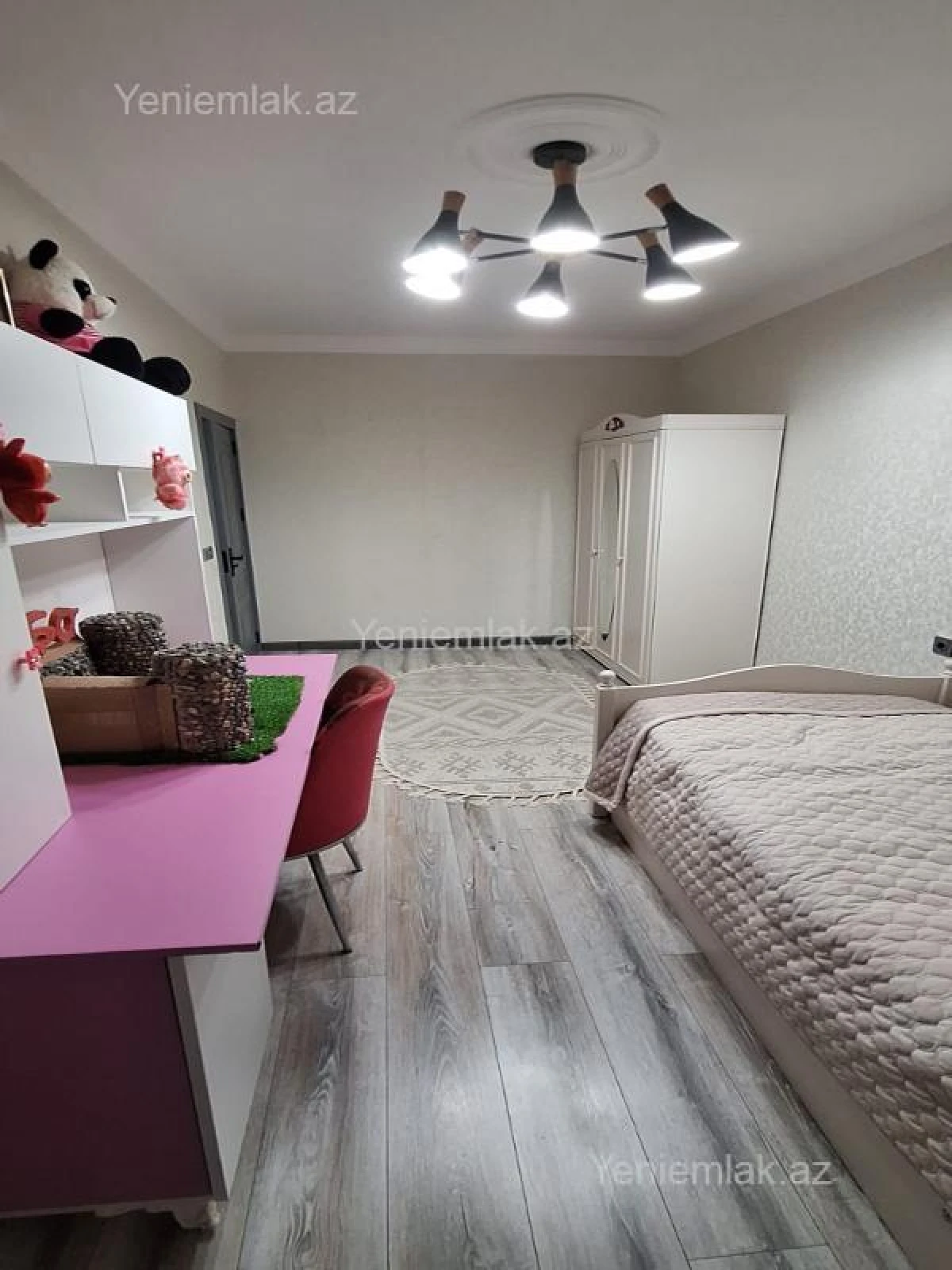 Satılır 4 otaqlı köhnə tikili 110 m²