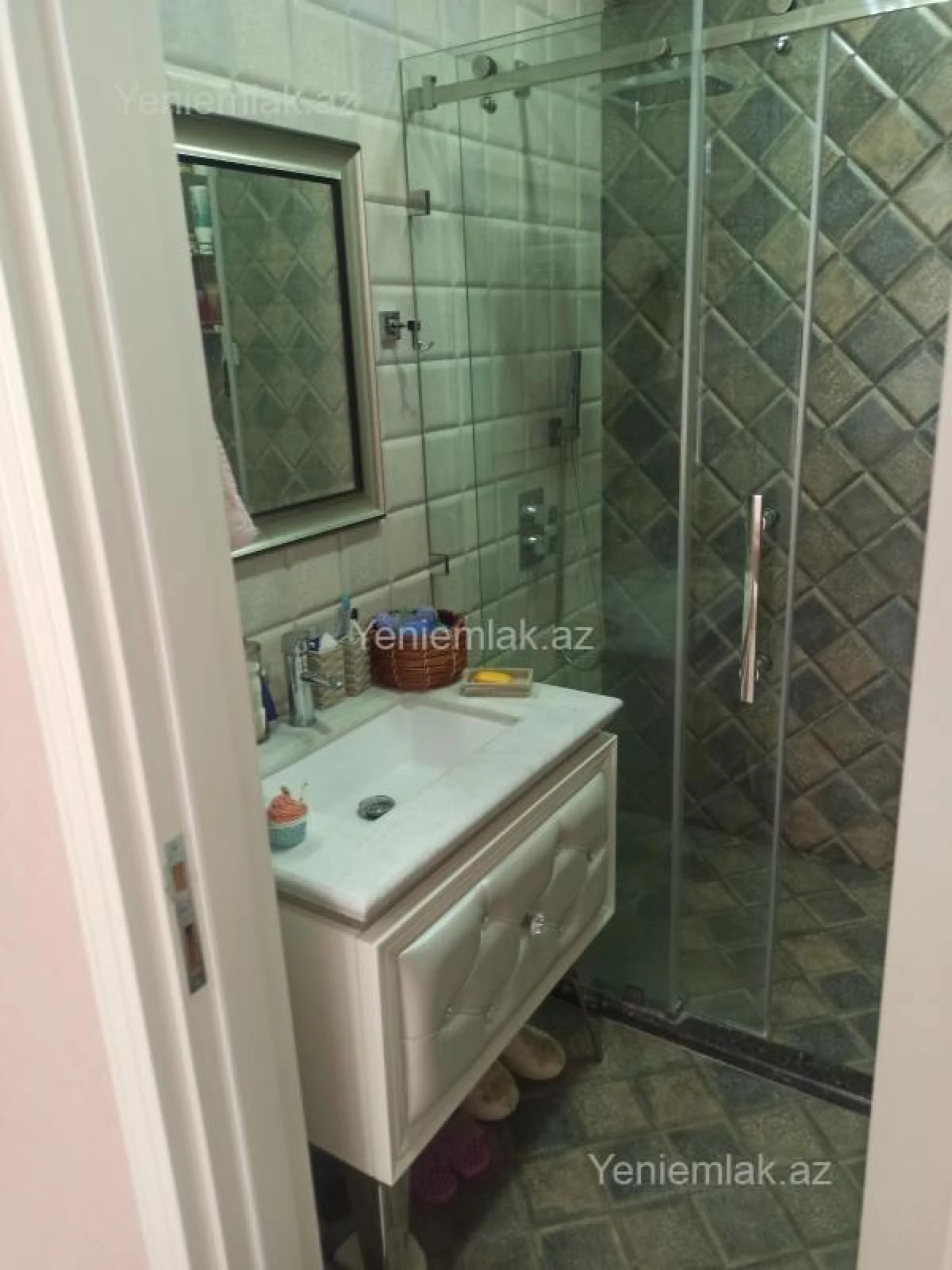 Satılır 4 otaqlı yeni tikili 150 m²