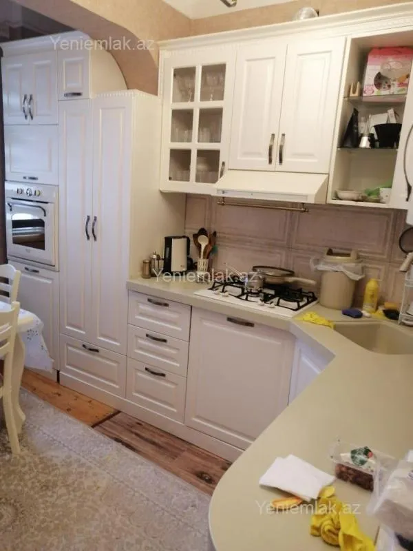 Satılır 3 otaqlı köhnə tikili 85 m²