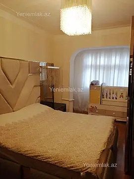 Satılır 3 otaqlı köhnə tikili 85 m²