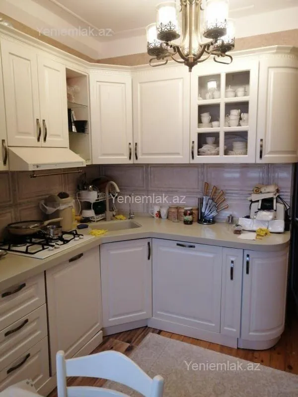 Satılır 3 otaqlı köhnə tikili 85 m²