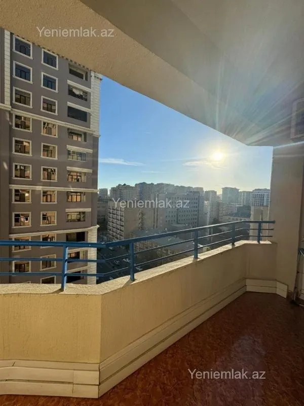 Satılır 4 otaqlı yeni tikili 190 m²