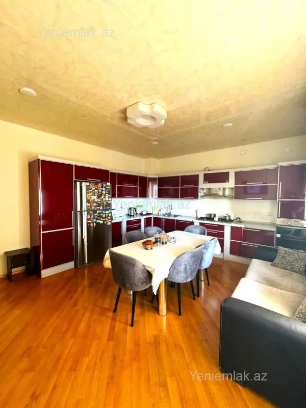 Satılır 4 otaqlı yeni tikili 190 m²