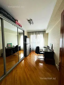 Satılır 4 otaqlı yeni tikili 190 m²