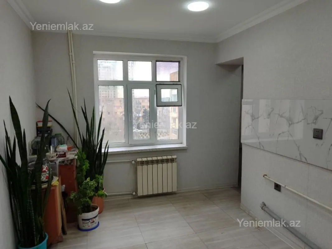 Satılır 4 otaqlı köhnə tikili 110 m²