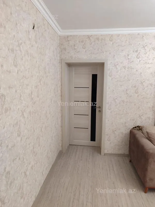 Satılır 4 otaqlı köhnə tikili 110 m²