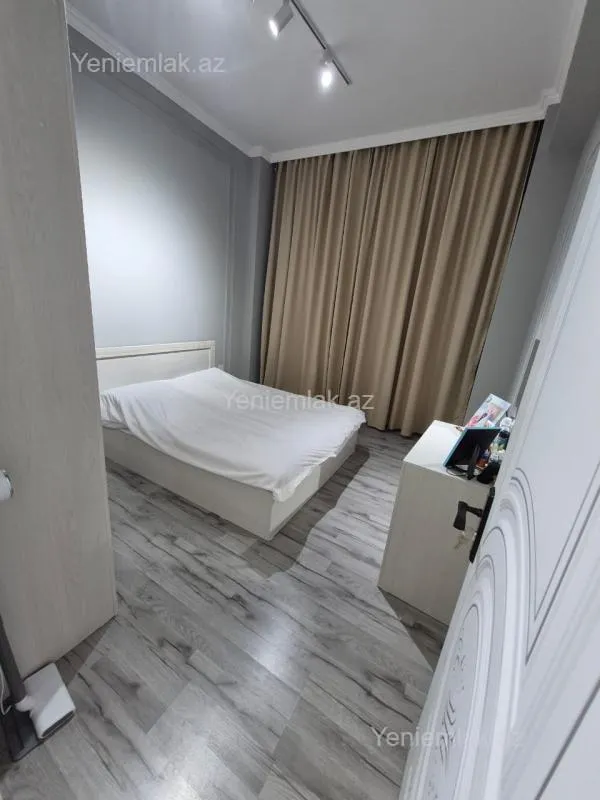 Satılır 3 otaqlı yeni tikili 70 m²