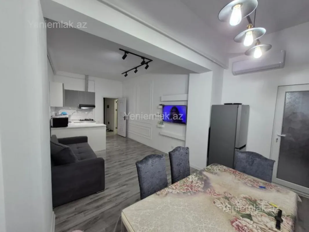 Satılır 3 otaqlı yeni tikili 70 m²