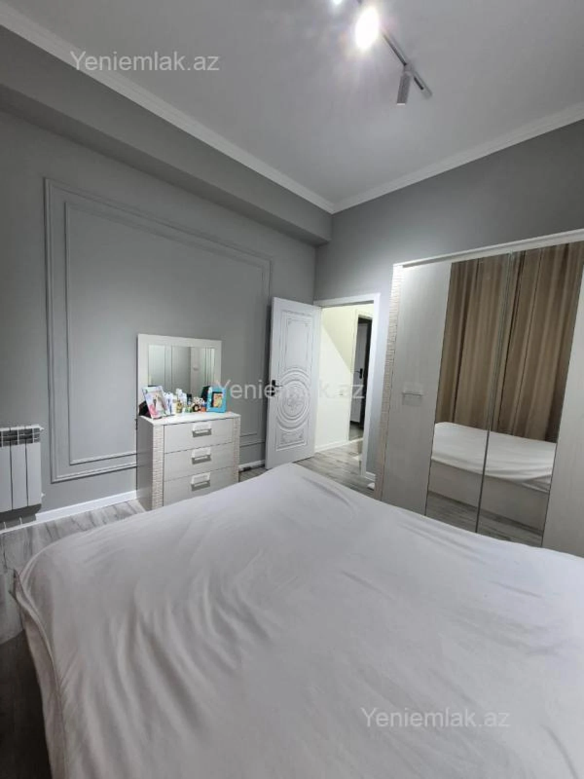 Satılır 3 otaqlı yeni tikili 70 m²