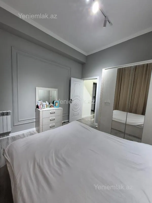 Satılır 3 otaqlı yeni tikili 70 m²