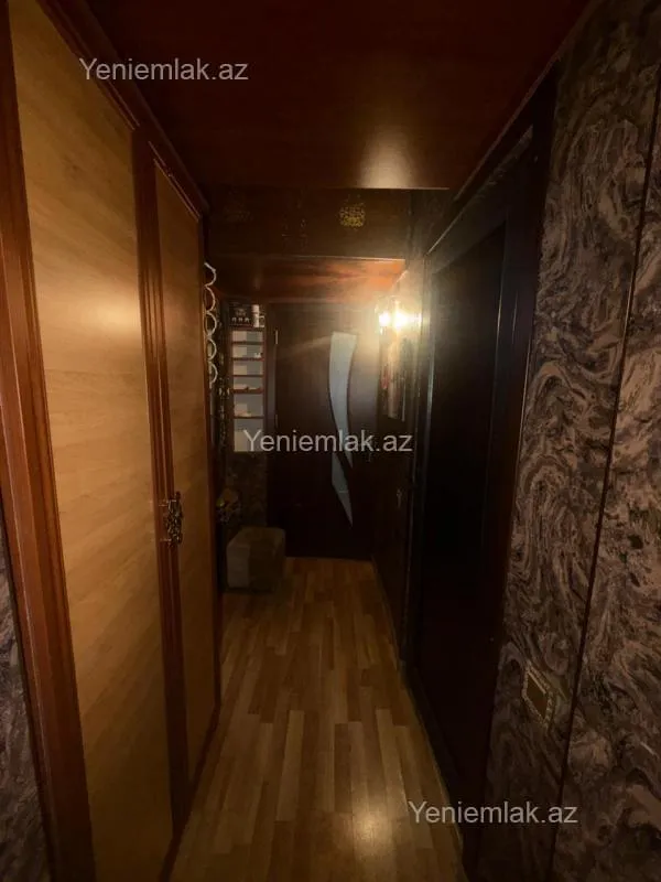 Satılır 1 otaqlı köhnə tikili 35 m²