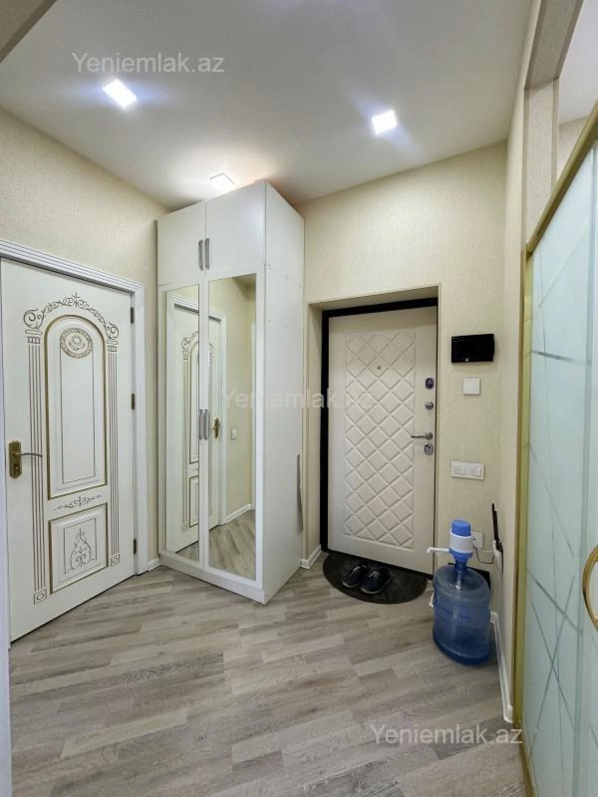 Satılır 3 otaqlı yeni tikili 70 m²