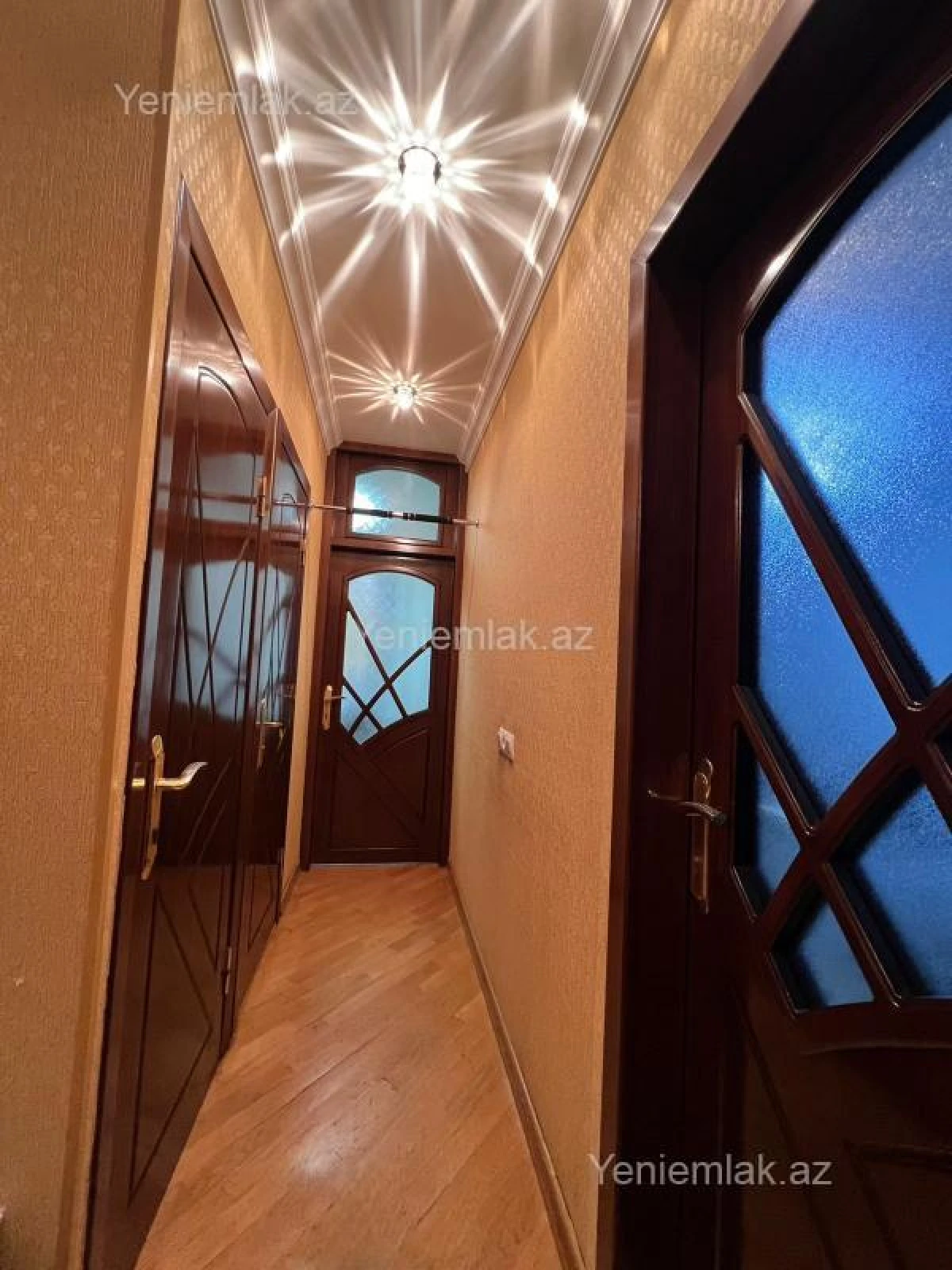 Satılır 3 otaqlı köhnə tikili 90 m²