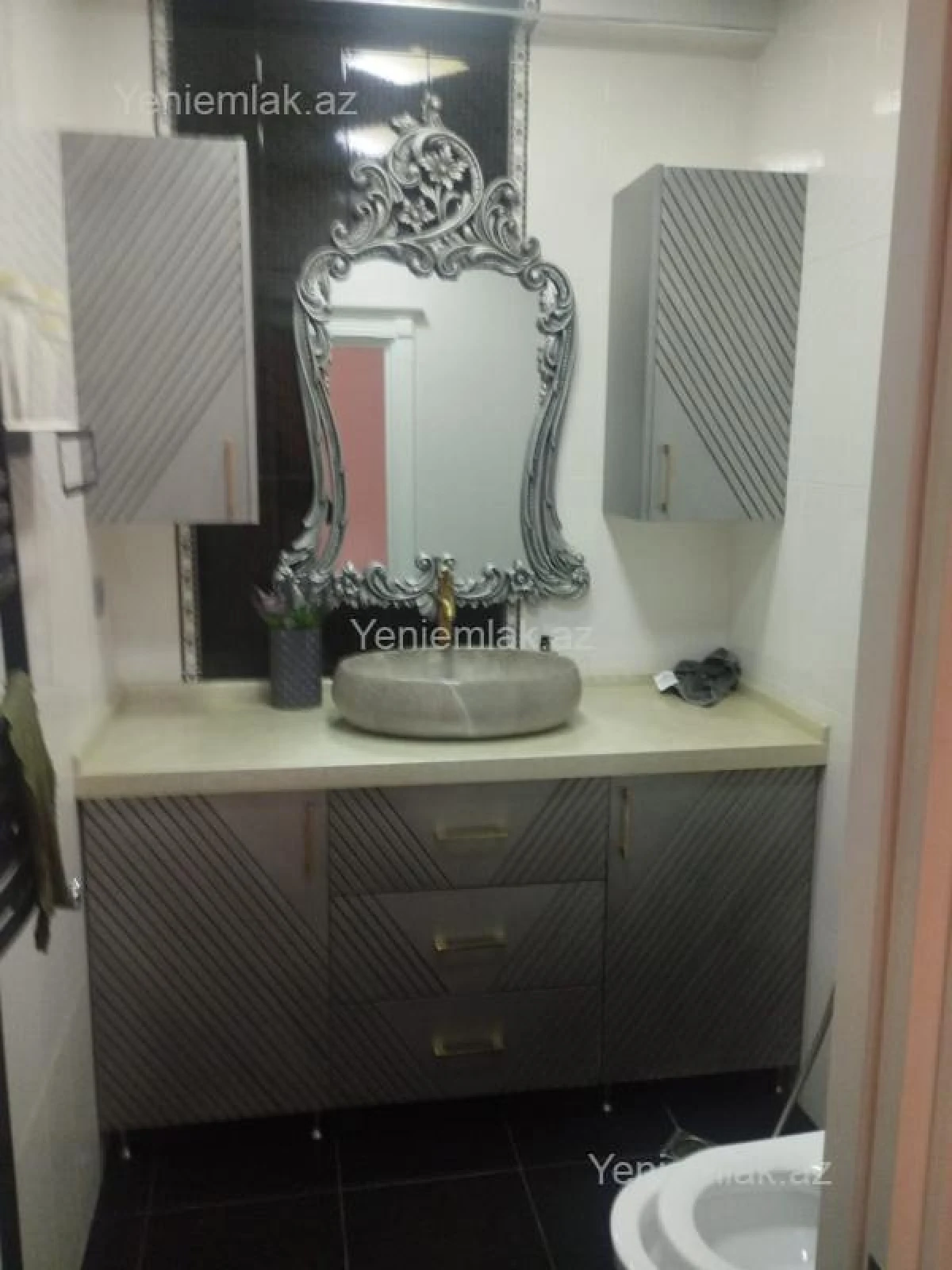 Satılır 3 otaqlı yeni tikili 120 m²