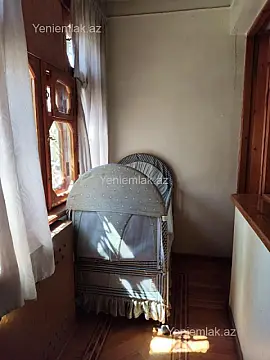 Satılır 4 otaqlı köhnə tikili 110 m²