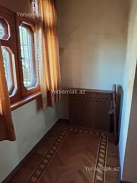 Satılır 4 otaqlı köhnə tikili 110 m²