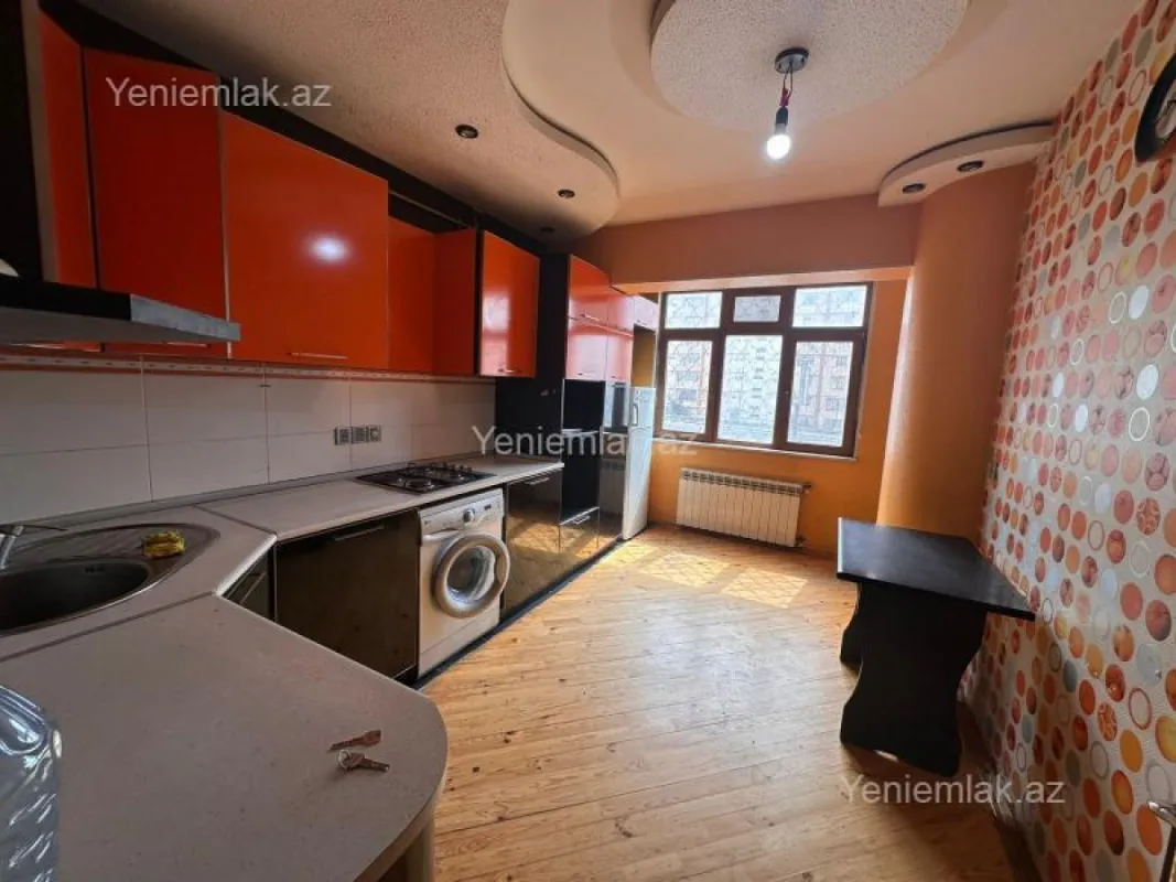 Satılır 2 otaqlı yeni tikili 70 m²