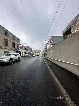 Satılır 5 otaqlı həyət evi 190 m²