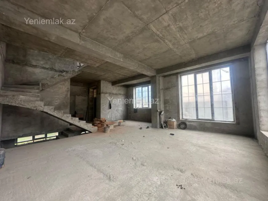 Satılır 5 otaqlı həyət evi 190 m²