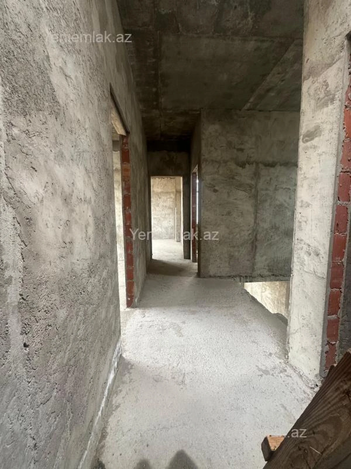 Satılır 5 otaqlı həyət evi 190 m²