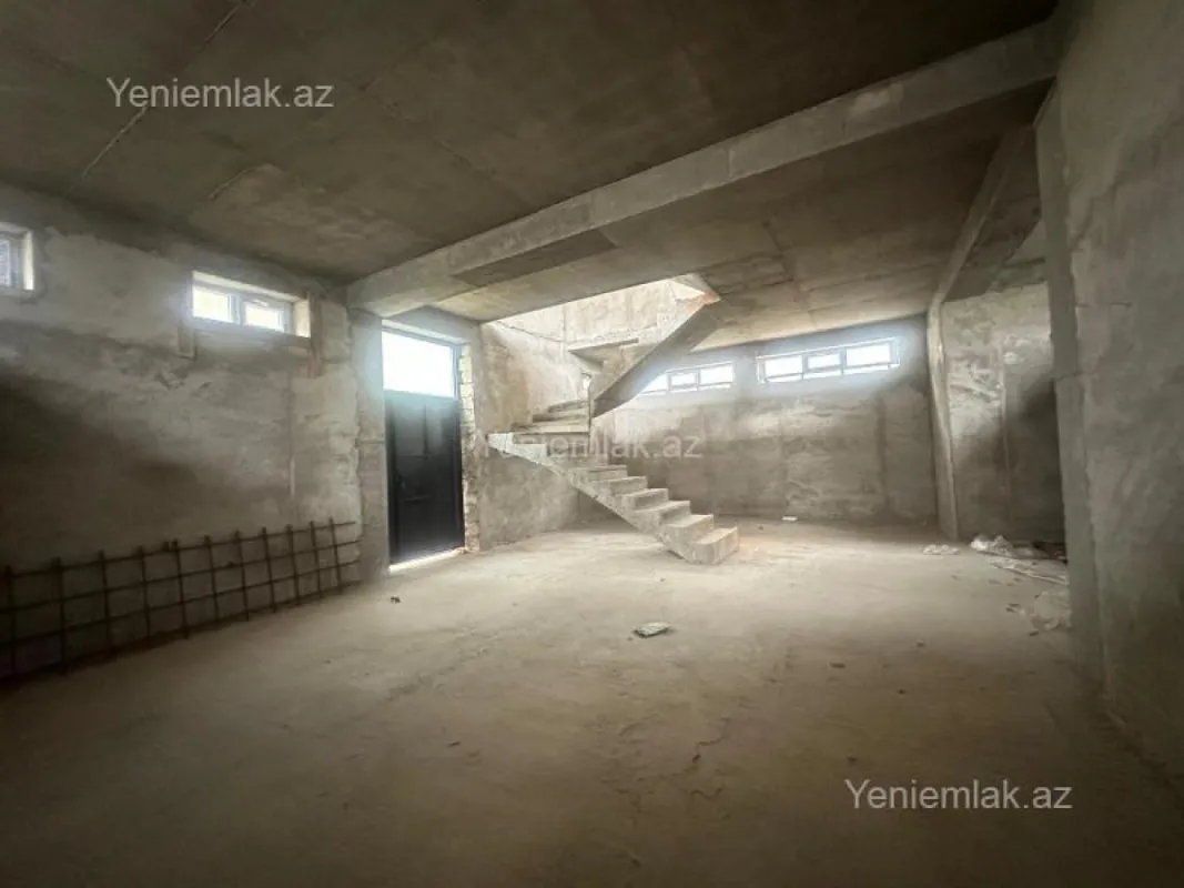 Satılır 5 otaqlı həyət evi 190 m²