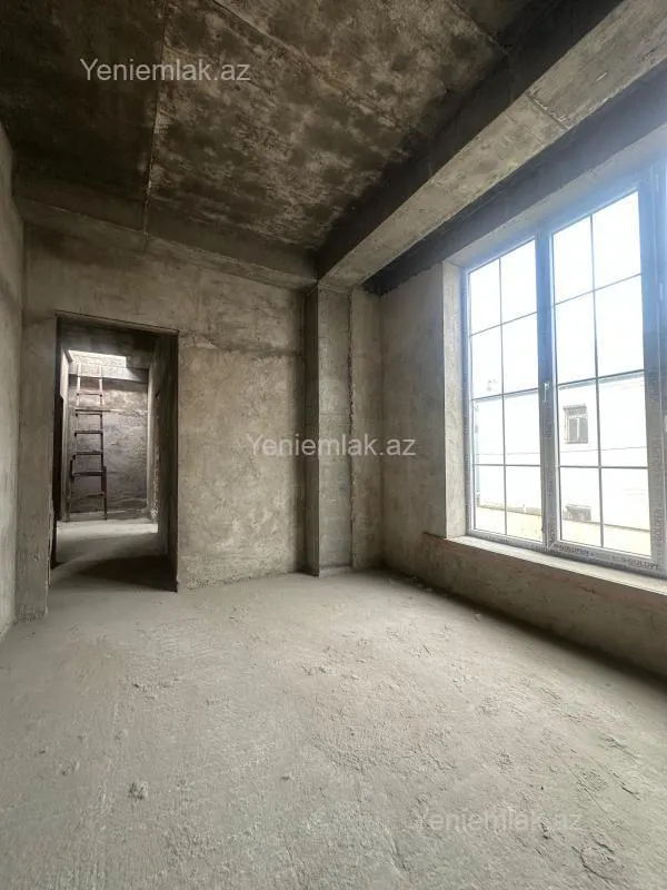 Satılır 5 otaqlı həyət evi 190 m²