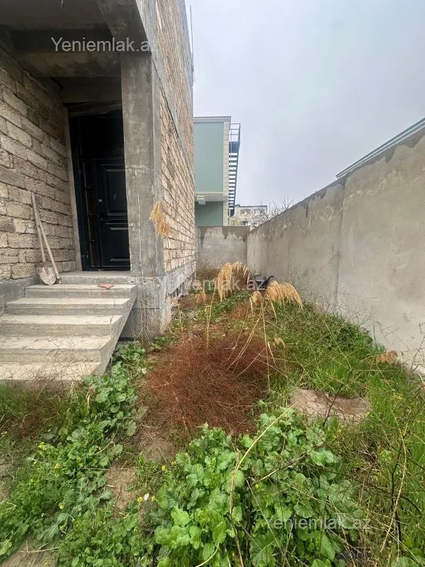 Satılır 5 otaqlı həyət evi 190 m²