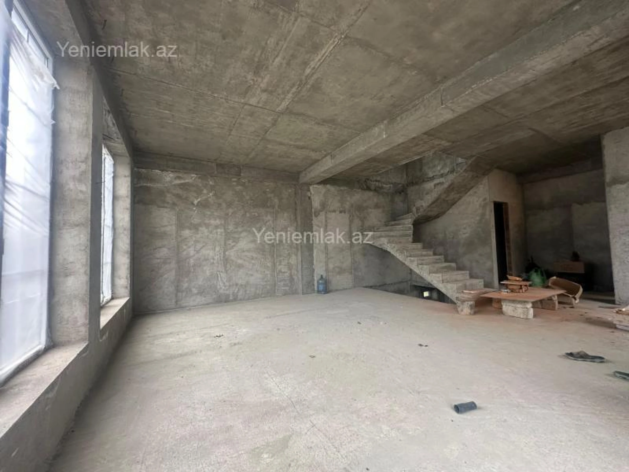 Satılır 5 otaqlı həyət evi 190 m²