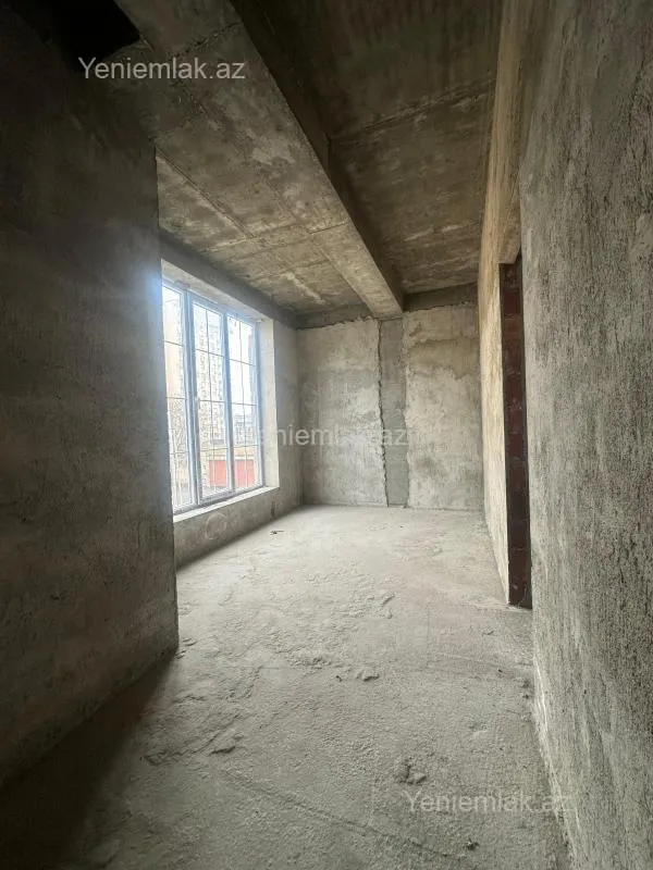 Satılır 5 otaqlı həyət evi 190 m²