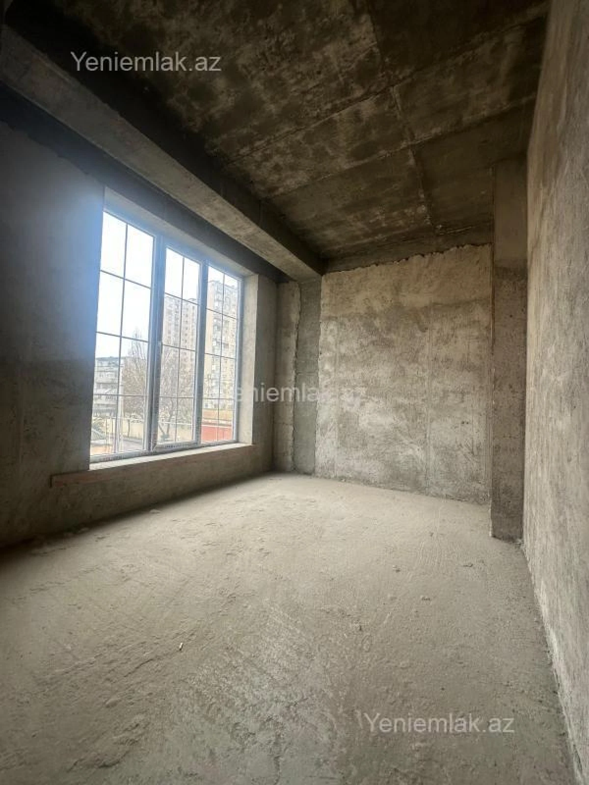 Satılır 5 otaqlı həyət evi 190 m²