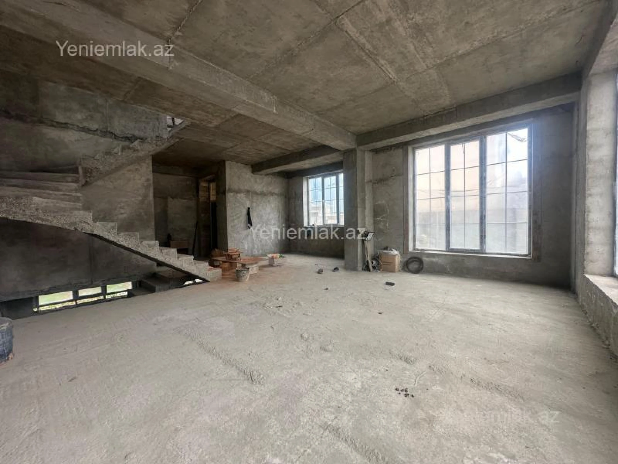 Satılır 5 otaqlı həyət evi 190 m²