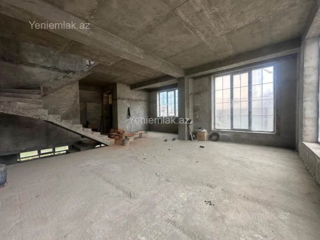 Satılır 5 otaqlı həyət evi 190 m²