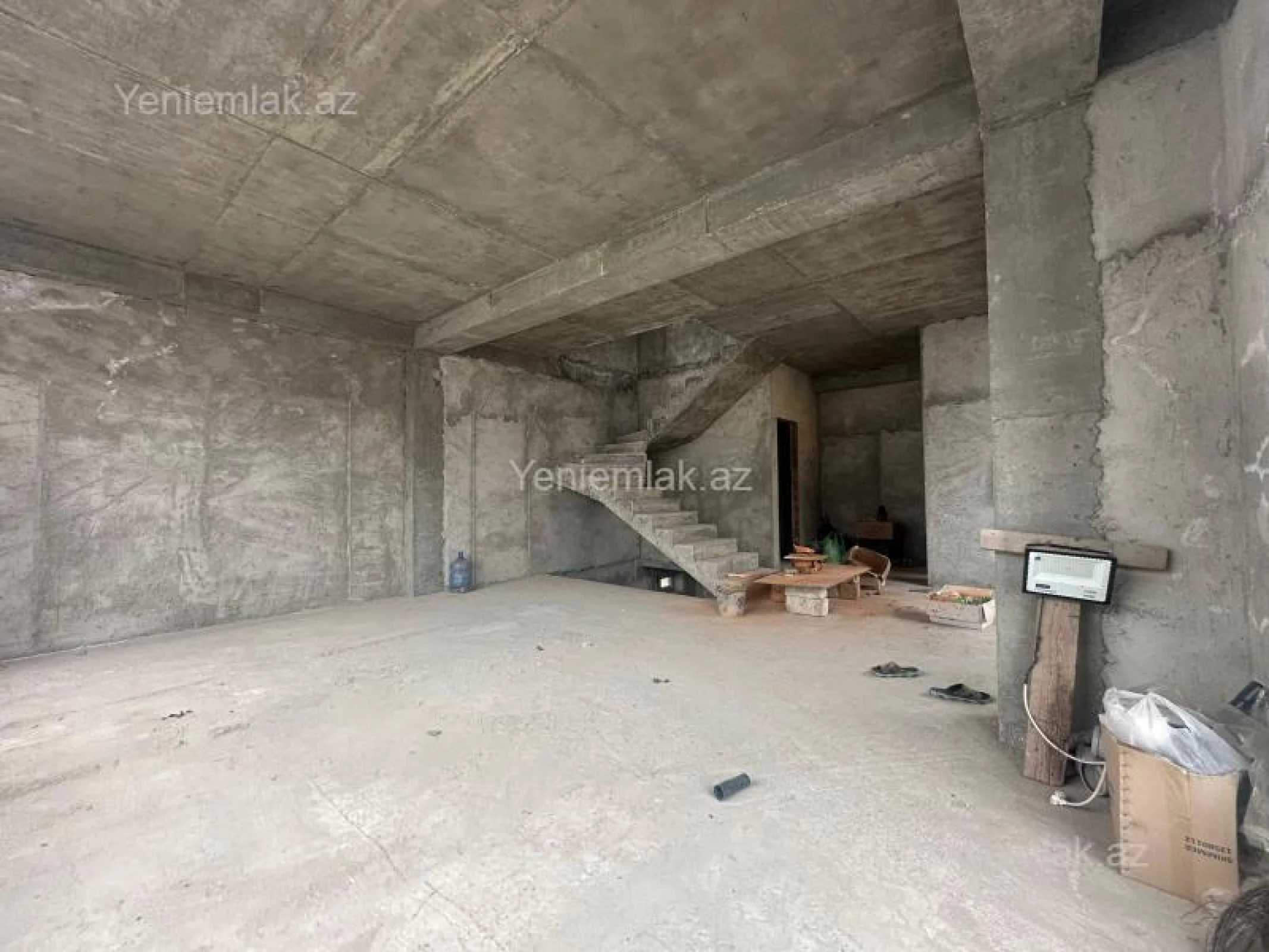 Satılır 5 otaqlı həyət evi 190 m²