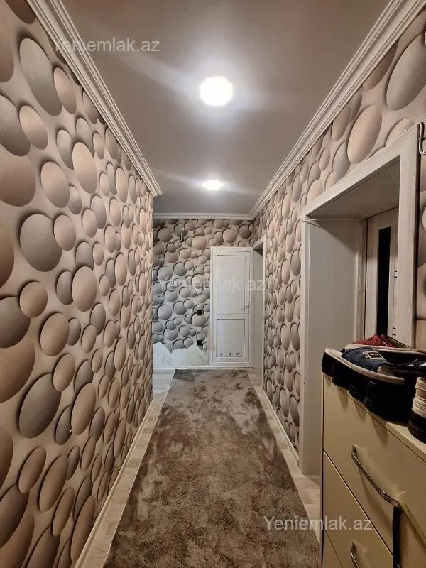 Satılır 4 otaqlı köhnə tikili 82 m²