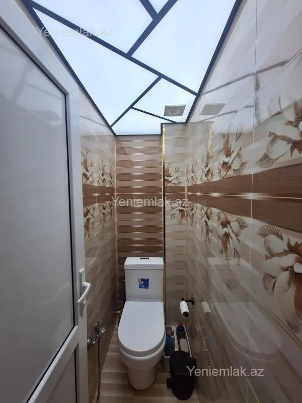 Satılır 4 otaqlı köhnə tikili 82 m²