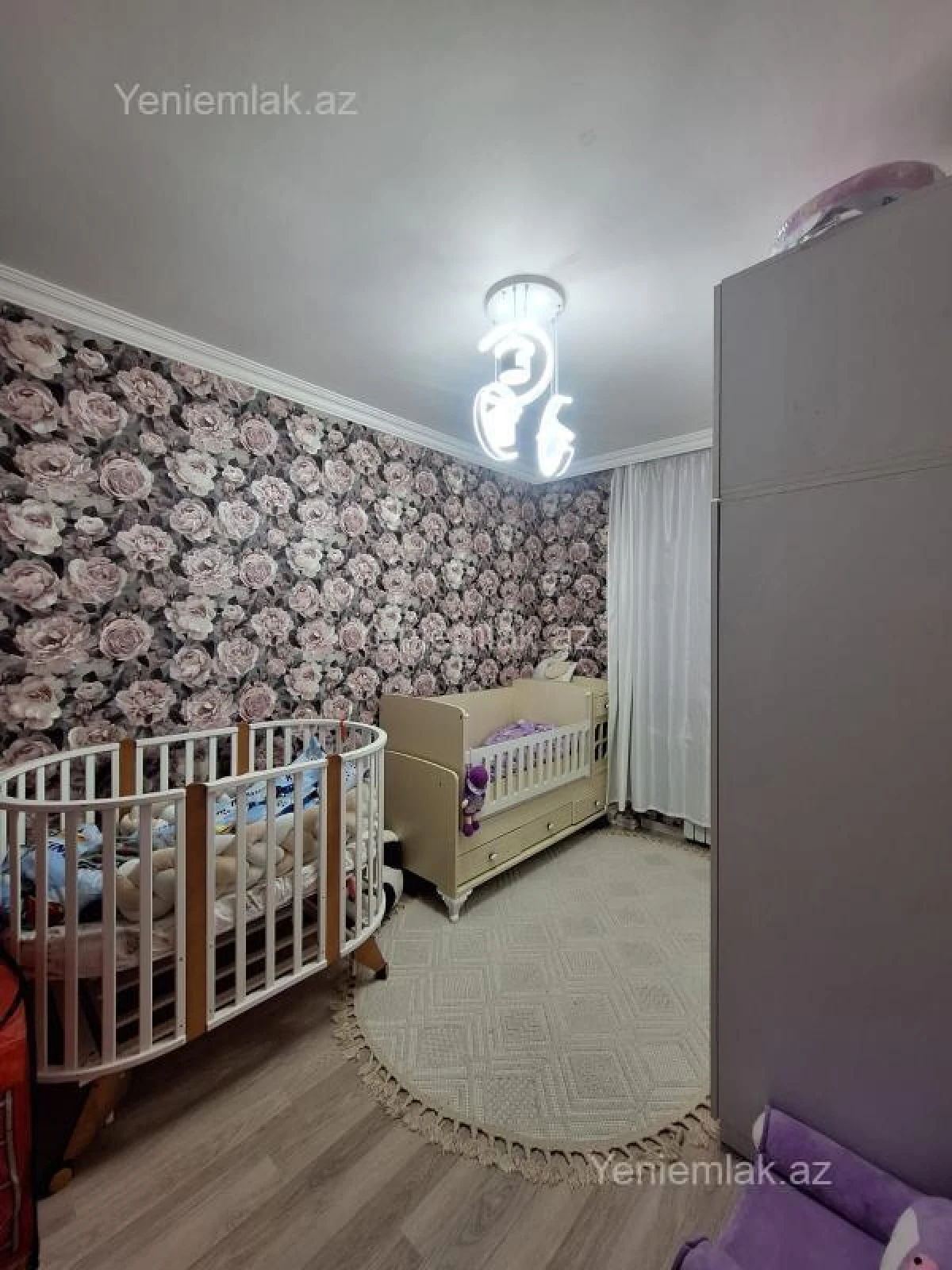 Satılır 4 otaqlı köhnə tikili 82 m²