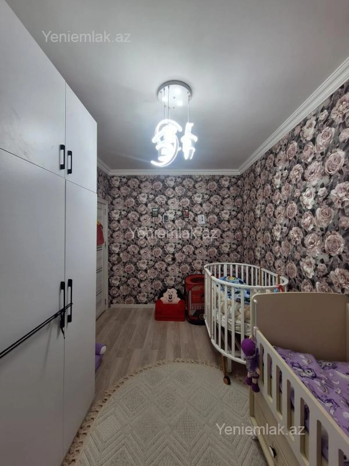 Satılır 4 otaqlı köhnə tikili 82 m²