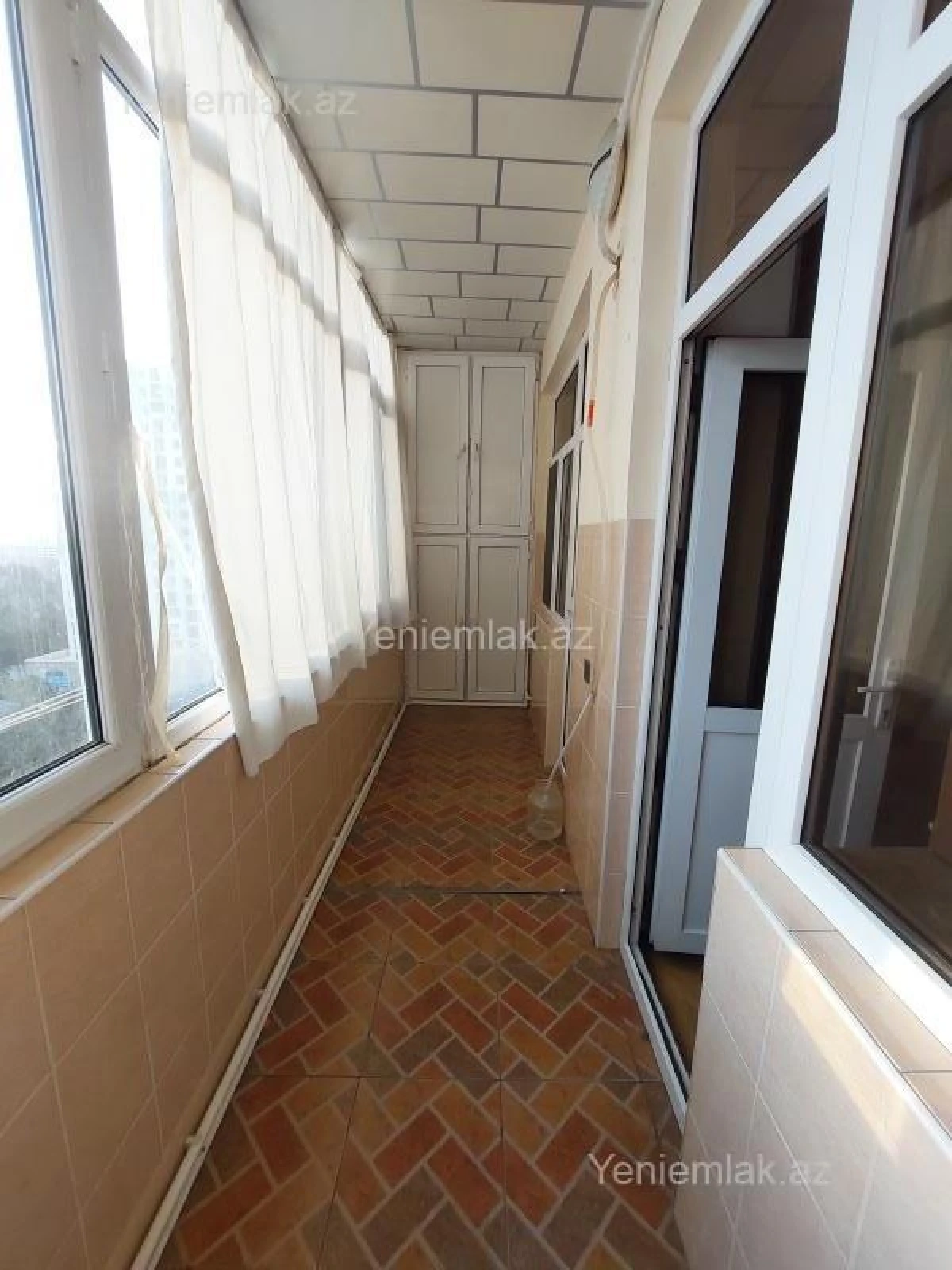 Satılır 2 otaqlı köhnə tikili 50 m²