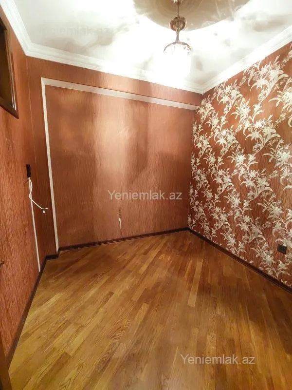 Satılır 2 otaqlı köhnə tikili 50 m²