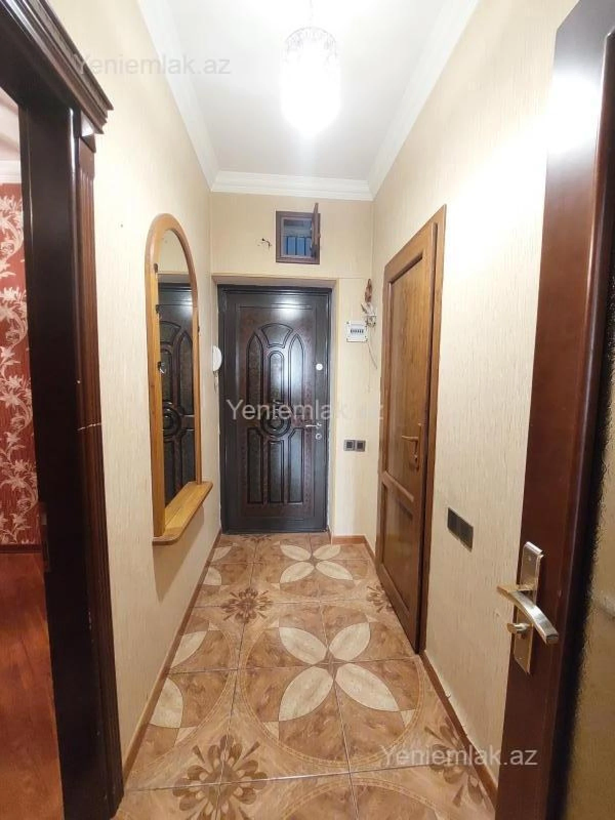 Satılır 2 otaqlı köhnə tikili 50 m²