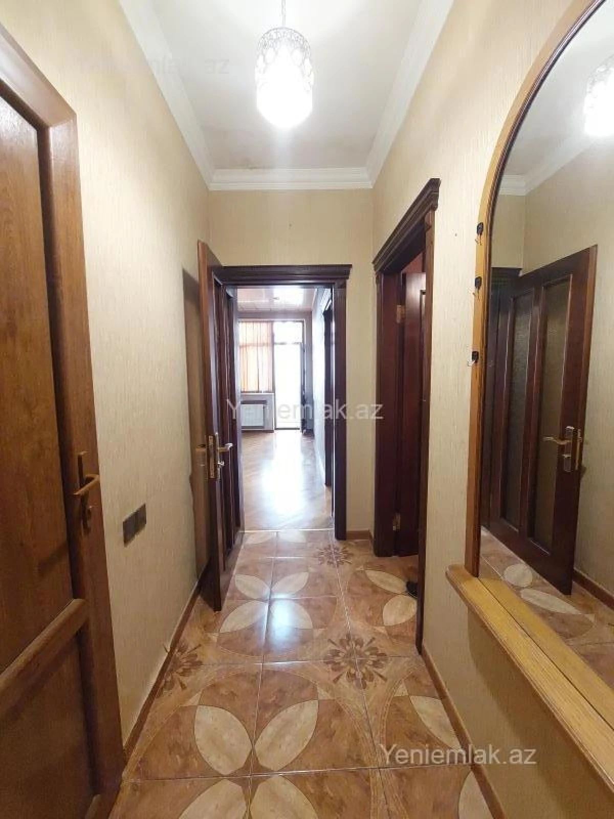 Satılır 2 otaqlı köhnə tikili 50 m²