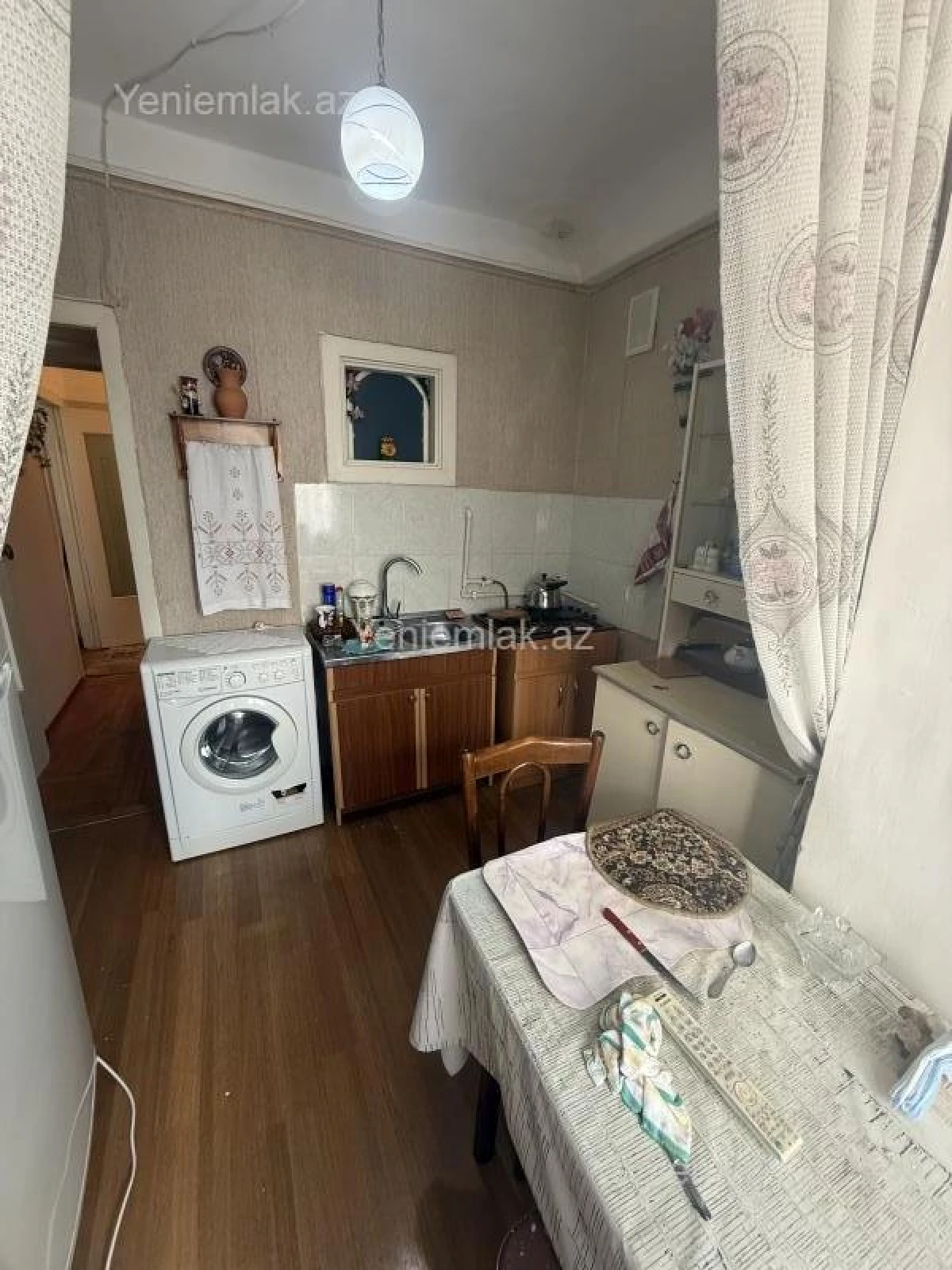 Satılır 1 otaqlı köhnə tikili 33 m²
