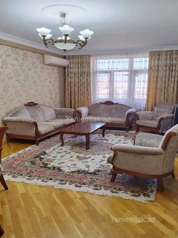 Satılır 3 otaqlı yeni tikili 130 m²