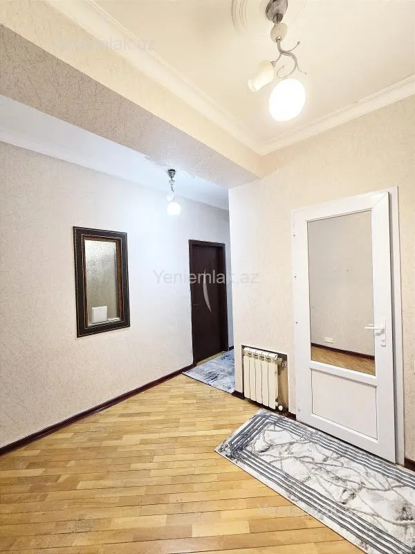 Satılır 2 otaqlı yeni tikili 82 m²