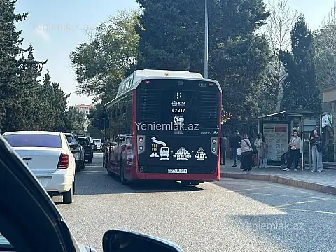 Satılır 2 otaqlı köhnə tikili 60 m²